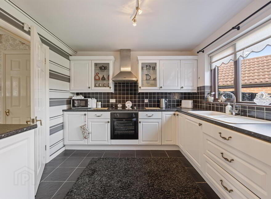 5 Cairndore Road, Newtownards, BT23 8RD