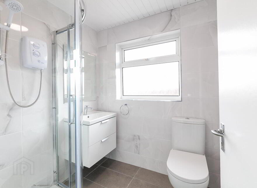 38 Erinvale Avenue, Belfast, BT10 0FN
