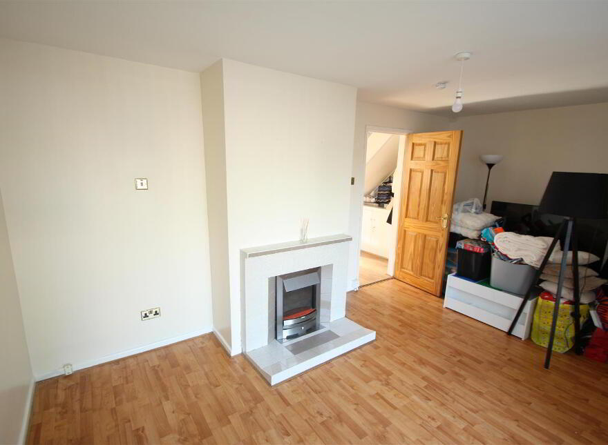 18 Downhill Terrace, Ballynahinch, BT24 8BN