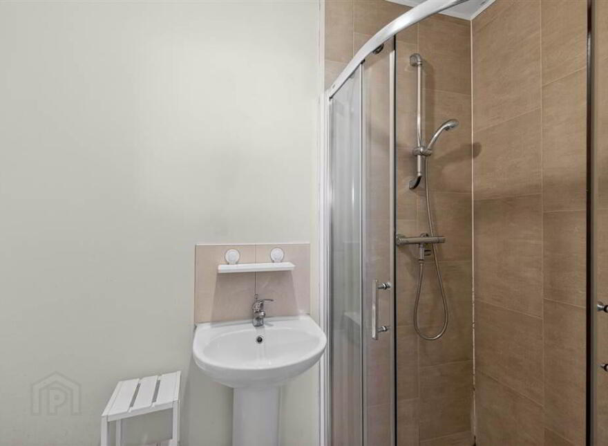 Apt 8 Merrion Hall, 71-73 Ulsterville Avenue, Off Ulsterville Avenue, Belfast, BT9 7AT