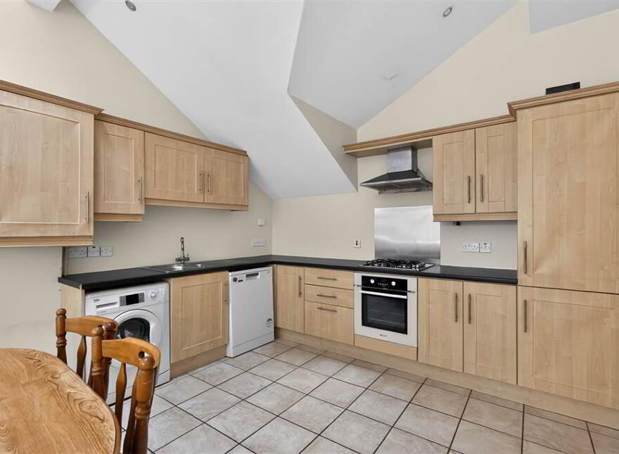 Apt 8 Merrion Hall, 71-73 Ulsterville Avenue, Off Ulsterville Avenue, Belfast, BT9 7AT