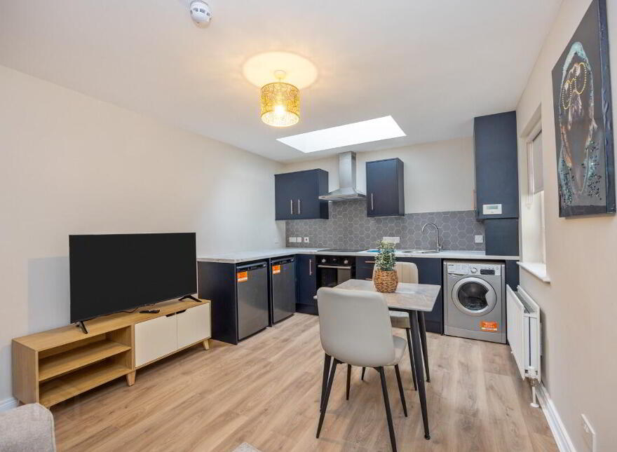 Apt 2, 27 Camden Street, Belfast, BT9 6AT