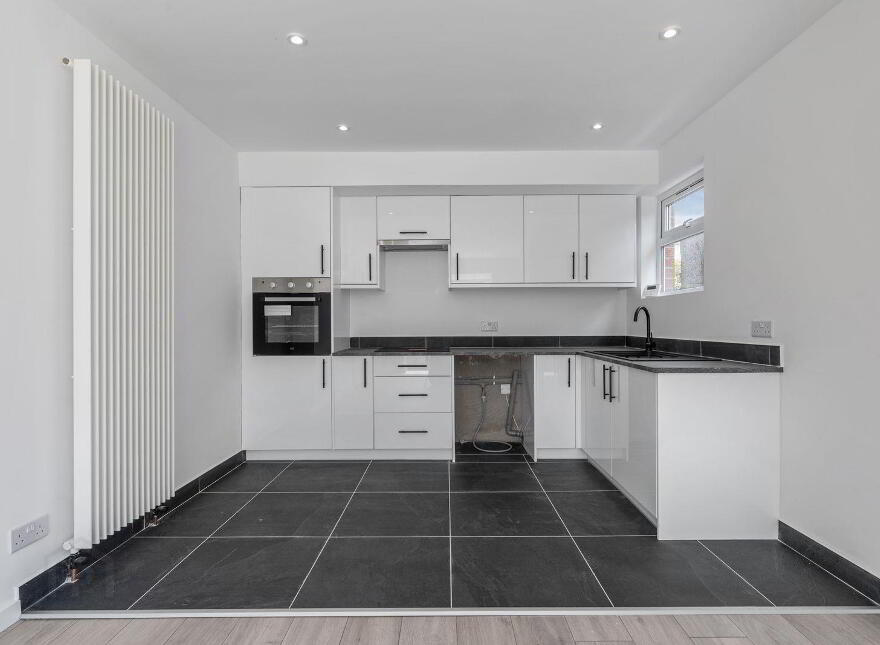 25 Skipperstone Road, Bangor, BT20 4ES