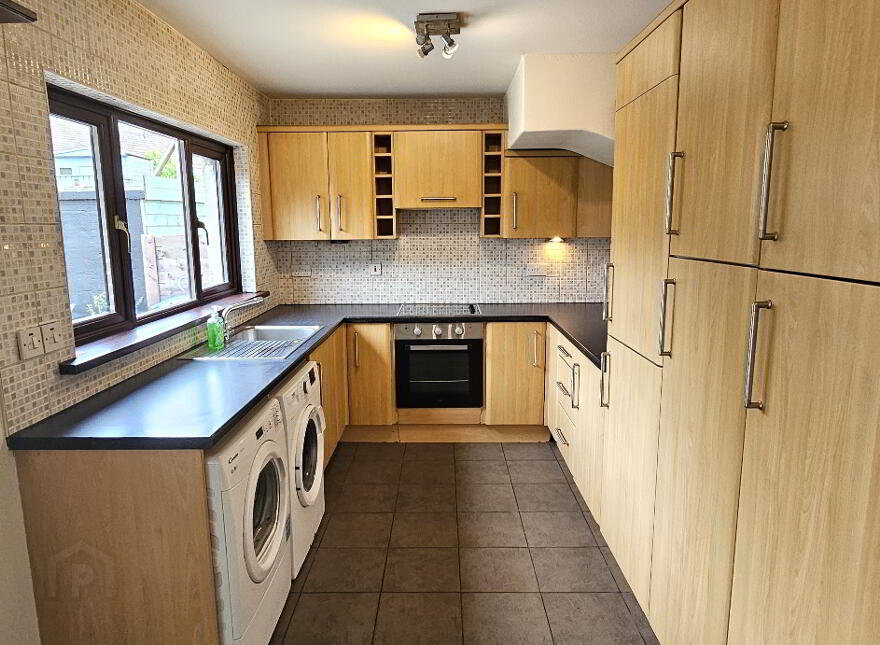37 Ollardale Park, Ballyclare, BT39 9EQ