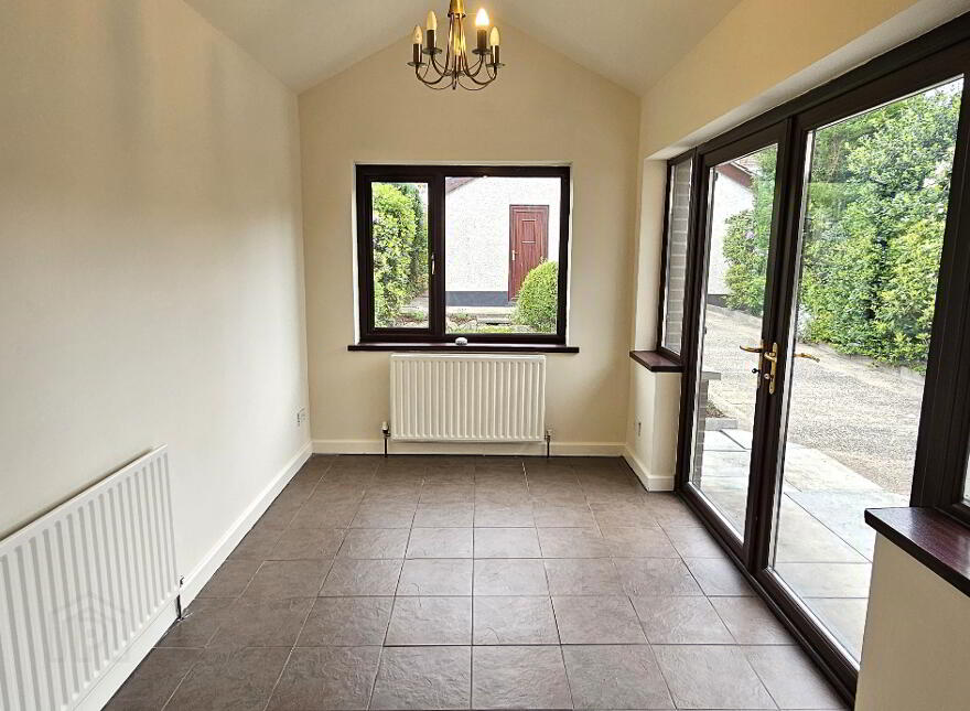37 Ollardale Park, Ballyclare, BT39 9EQ