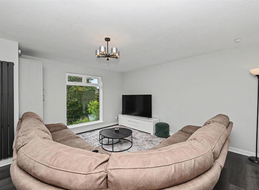 Apt 18, Castle Mews, Belfast, BT6 9RR