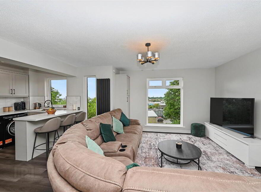 Apt 18, Castle Mews, Belfast, BT6 9RR