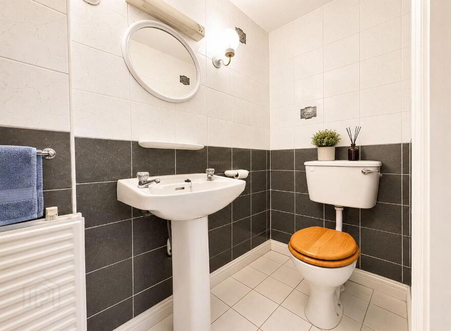 Beatrick, Maryborough, Timoleague, P72CD88