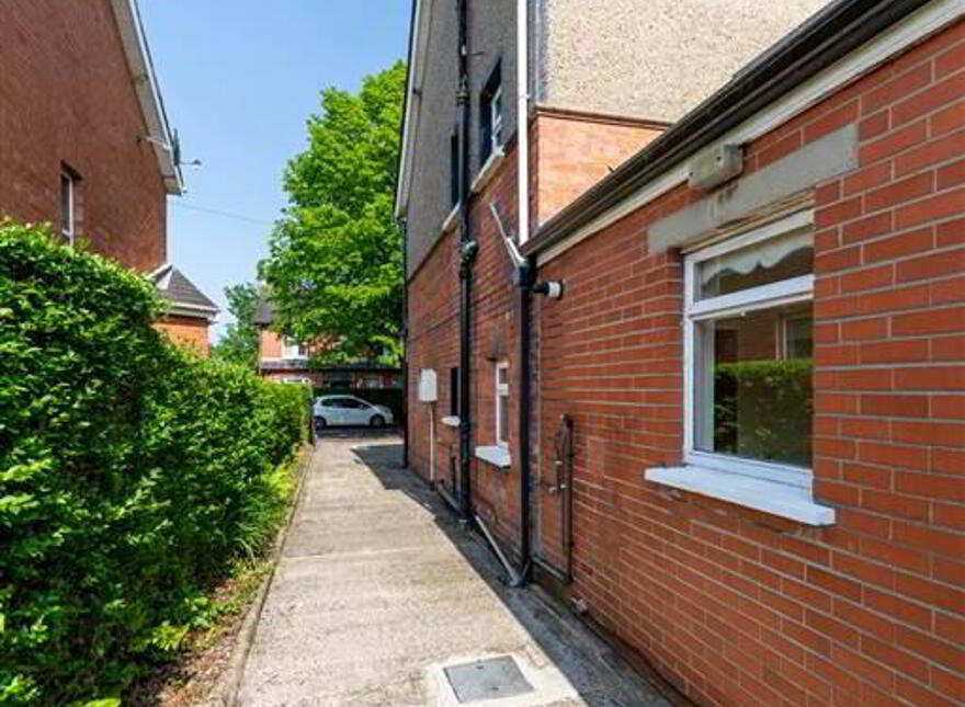 9 Finaghy Park South, Belfast, BT10 0HR