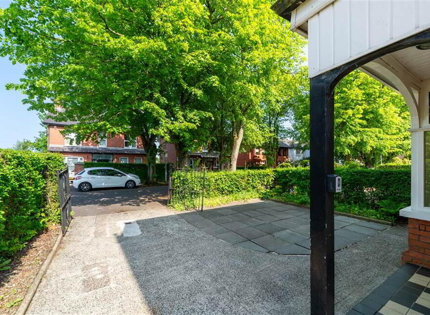 9 Finaghy Park South, Belfast, BT10 0HR