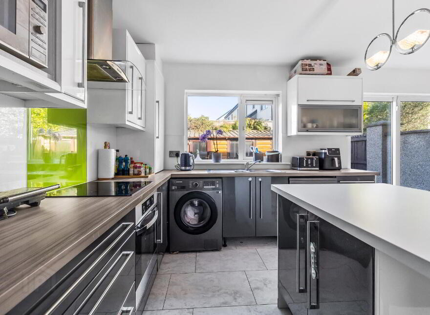 19 The Courtyard, Castleredmond, Midleton, P25RD73