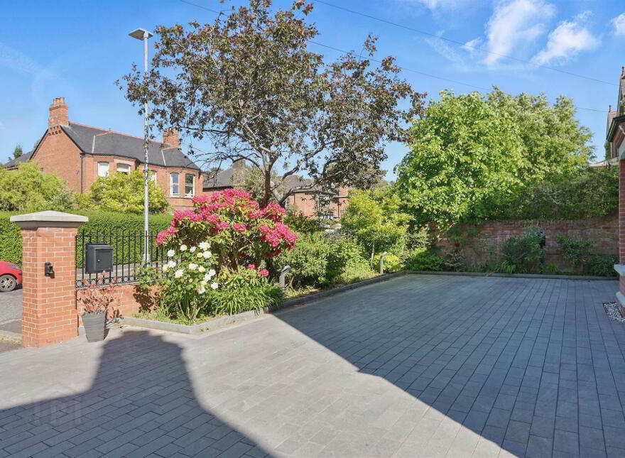 39 Cranmore Gardens, Malone, Belfast, BT9 6JL