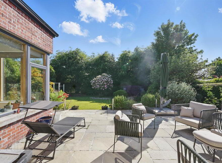 39 Cranmore Gardens, Malone, Belfast, BT9 6JL