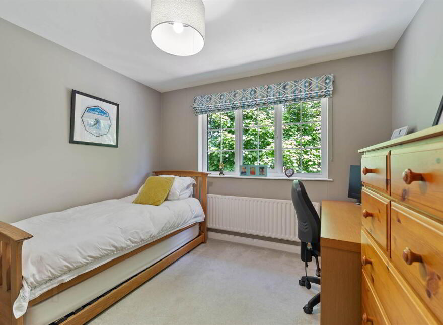 5 Campbell Chase, Ballyhackamore, Belfast, BT4 3PE