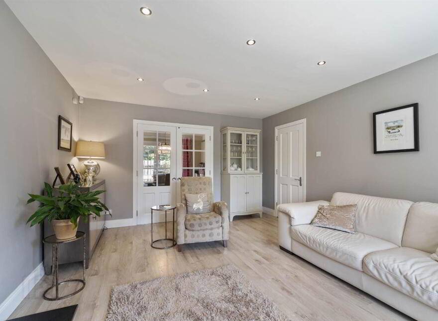 5 Campbell Chase, Ballyhackamore, Belfast, BT4 3PE