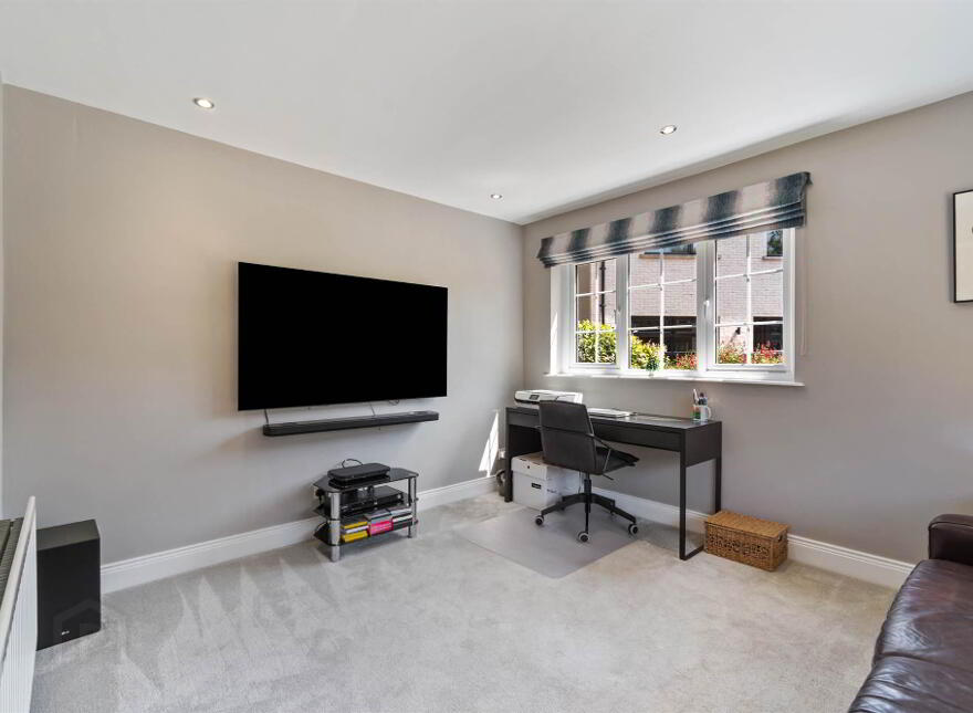 5 Campbell Chase, Ballyhackamore, Belfast, BT4 3PE