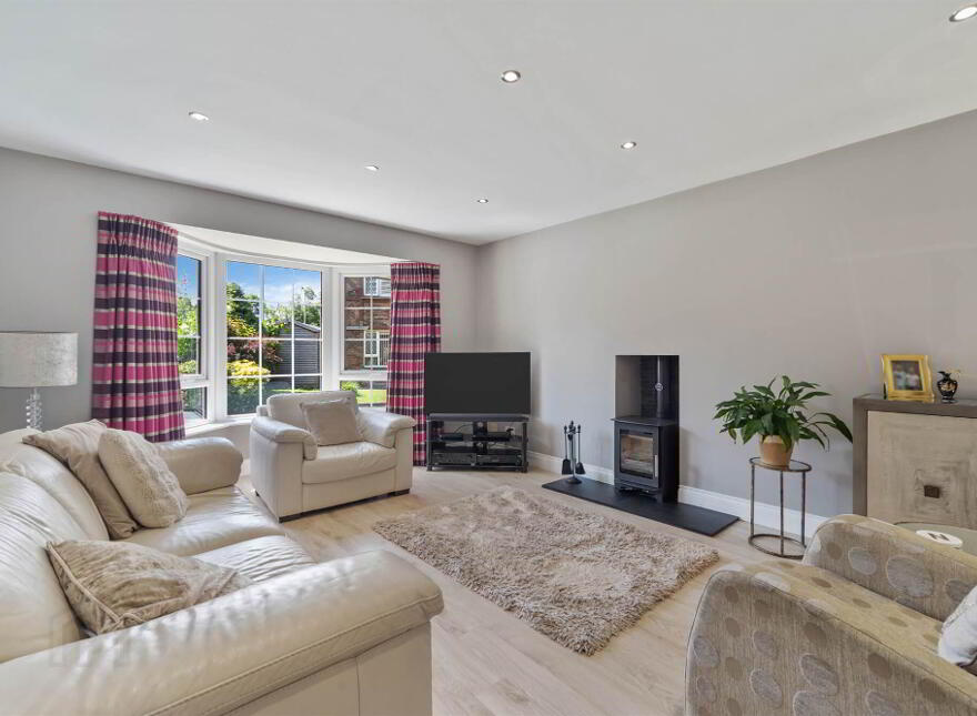 5 Campbell Chase, Ballyhackamore, Belfast, BT4 3PE photo 5