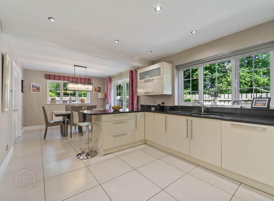 5 Campbell Chase, Ballyhackamore, Belfast, BT4 3PE