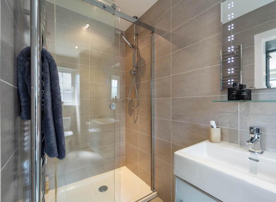 5 Campbell Chase, Ballyhackamore, Belfast, BT4 3PE