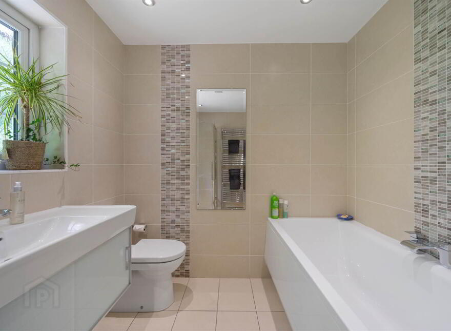 5 Campbell Chase, Ballyhackamore, Belfast, BT4 3PE