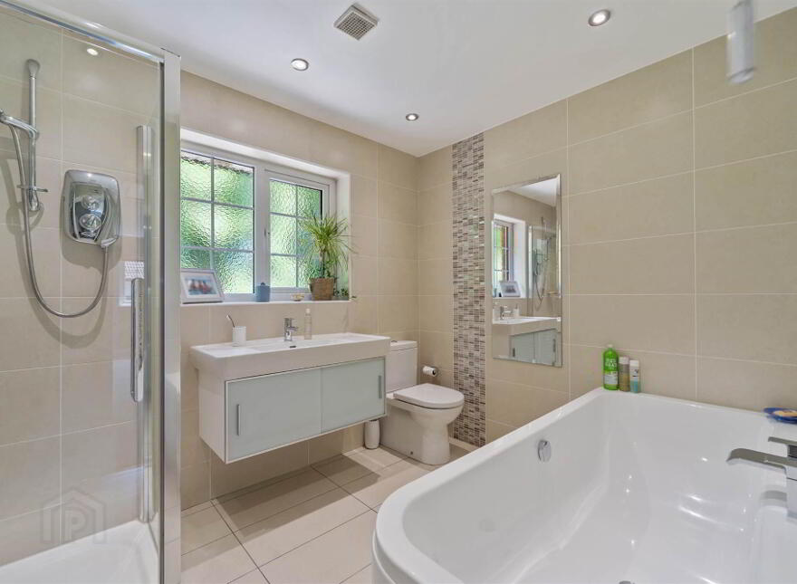 5 Campbell Chase, Ballyhackamore, Belfast, BT4 3PE