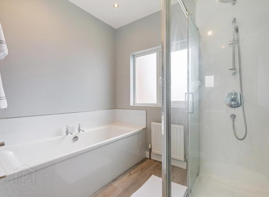 15 Ballymenoch Park, Holywood, BT18 0LP