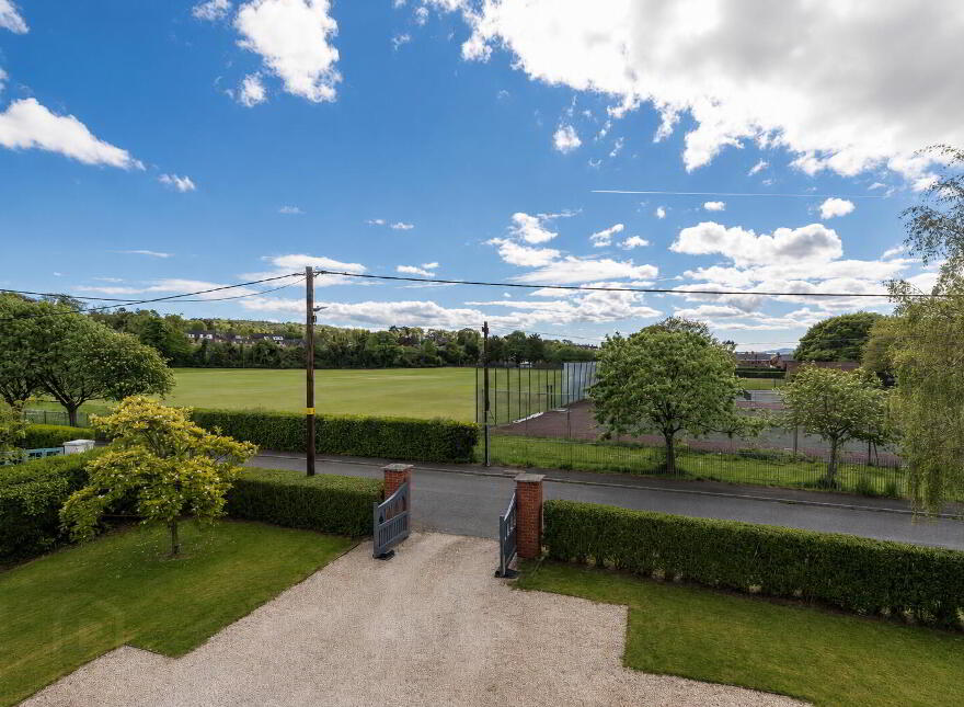 15 Ballymenoch Park, Holywood, BT18 0LP