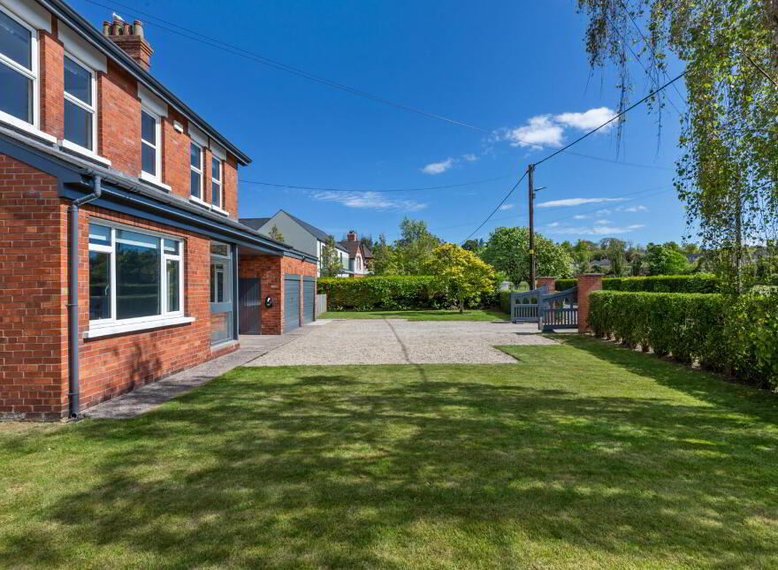 15 Ballymenoch Park, Holywood, BT18 0LP