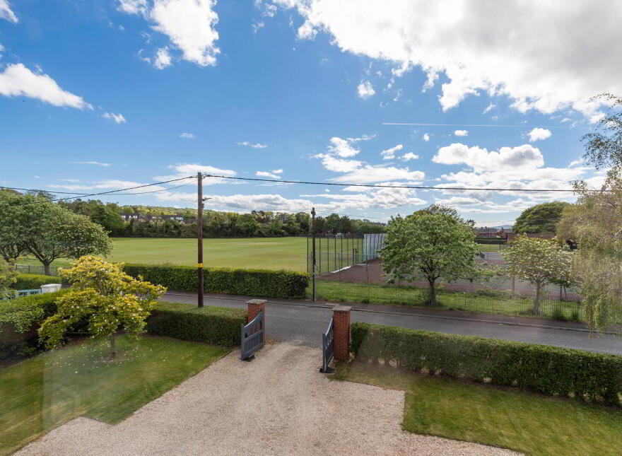 15 Ballymenoch Park, Holywood, BT18 0LP