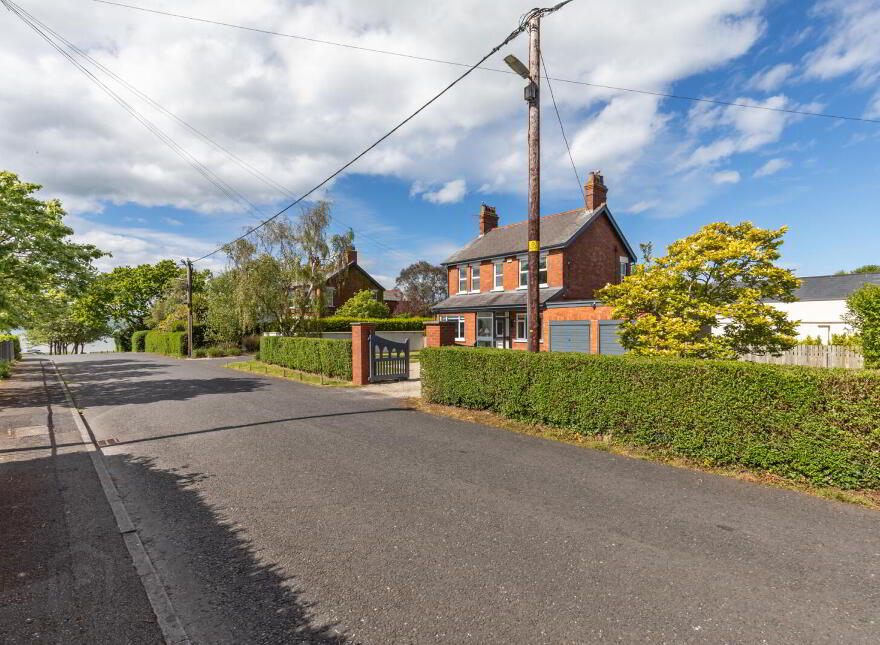 15 Ballymenoch Park, Holywood, BT18 0LP