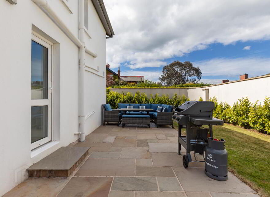 15 Ballymenoch Park, Holywood, BT18 0LP