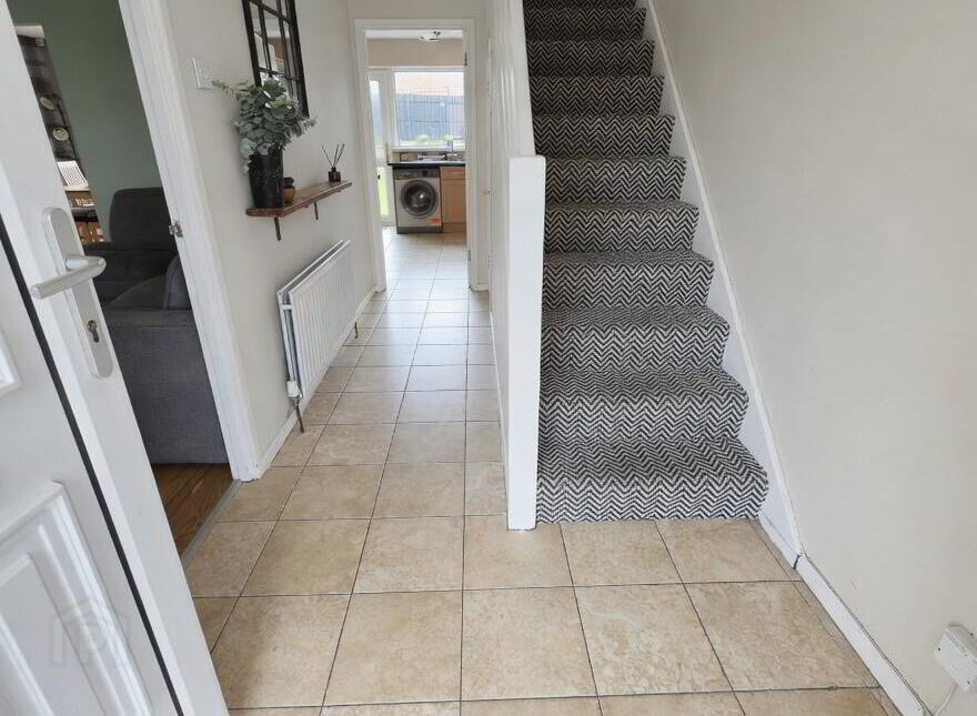 18 Hillview Court, Carrickfergus, BT38 8YU