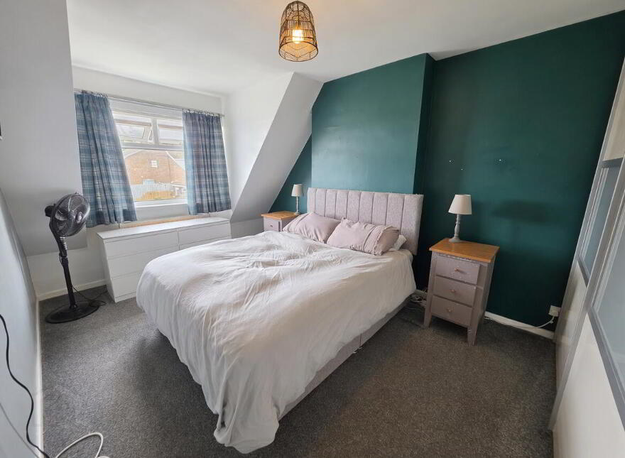 18 Hillview Court, Carrickfergus, BT38 8YU