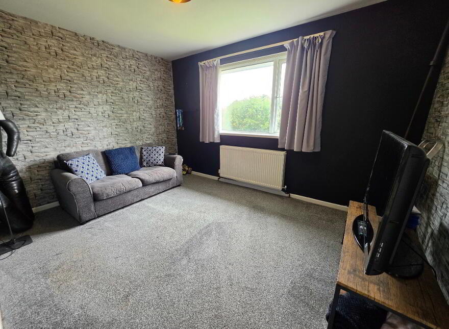 18 Hillview Court, Carrickfergus, BT38 8YU