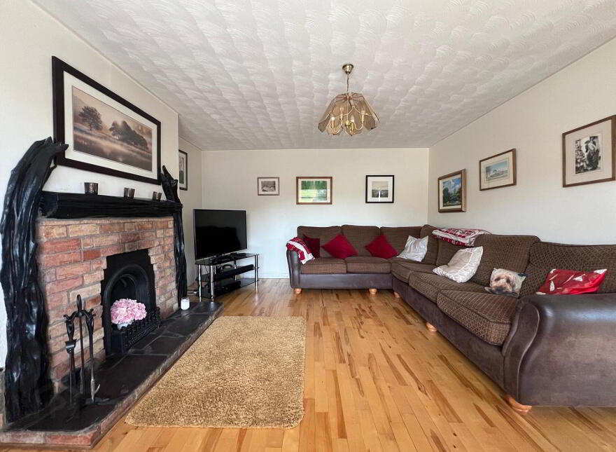6 Longlands, Clady, Portglenone, BT44 8JU