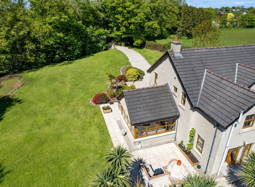 27 Lisconnan Road, Ballymoney, BT53 8AD
