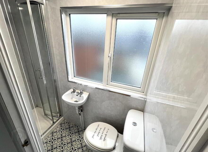20 Ladbrook Drive, Belfast, BT14 7ND