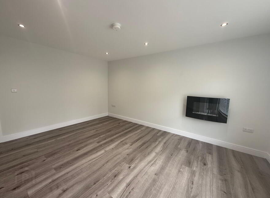 35 Bellmont Hall Drive, Antrim, BT41 1DL