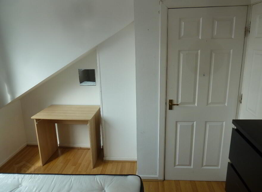 173 Dunluce Ave, Lisburn Road, Belfast, BT9 7AX