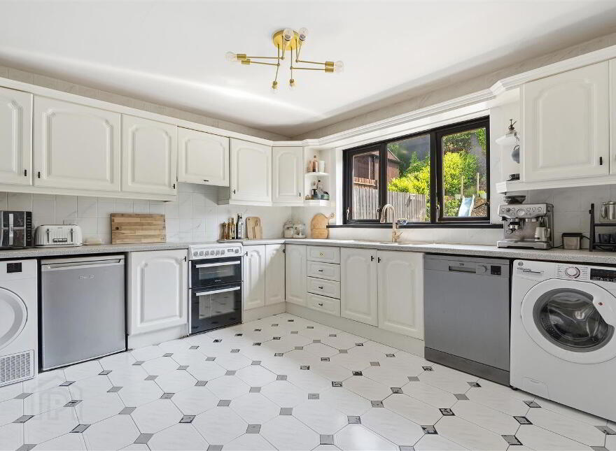 27 Castlehill, Comber, BT23 5XA