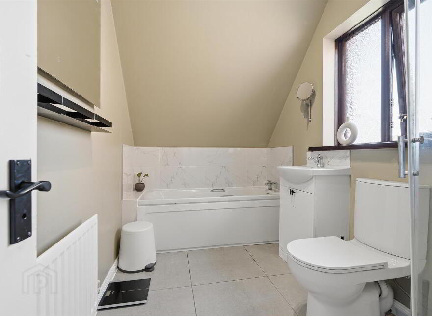 27 Castlehill, Comber, BT23 5XA