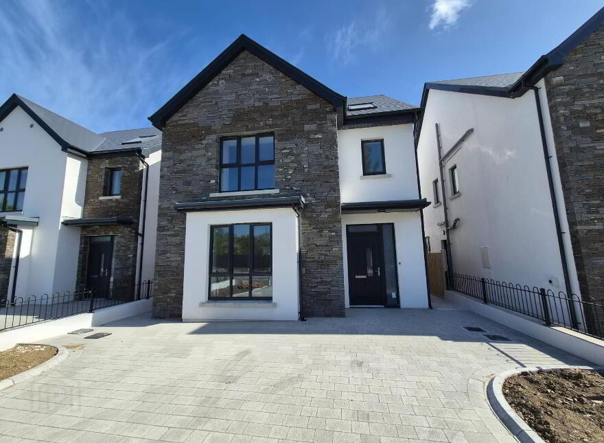 8 Abbey Lane, Mountain Road, Carrigaline