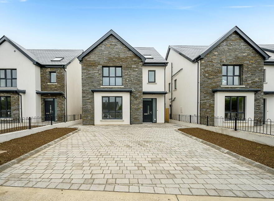 8 Abbey Lane, Mountain Road, Carrigaline