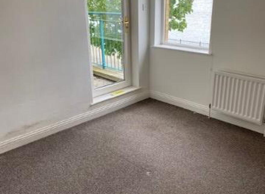 5 Foyle View, Strand Road, Derry, BT48 7NS