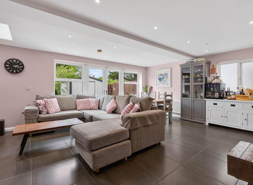 63 Priory Park, Belfast, BT10 0AG