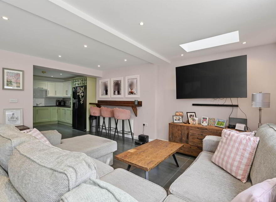 63 Priory Park, Belfast, BT10 0AG