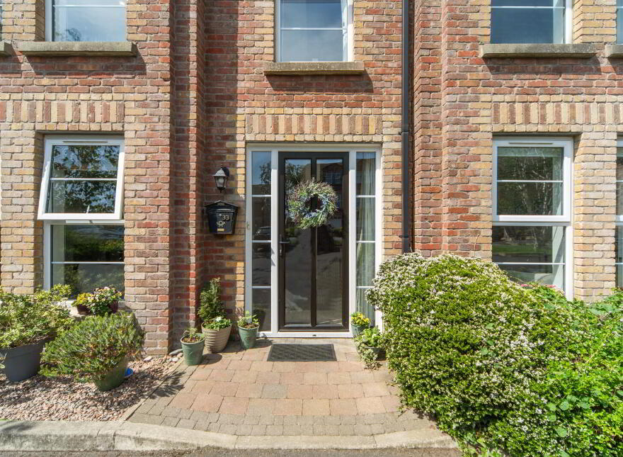33 Strathearn Lane, Belfast, BT4 2BT
