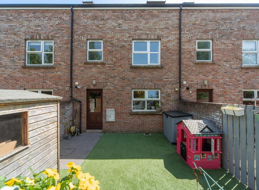 33 Strathearn Lane, Belfast, BT4 2BT
