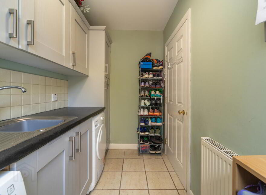 33 Strathearn Lane, Belfast, BT4 2BT