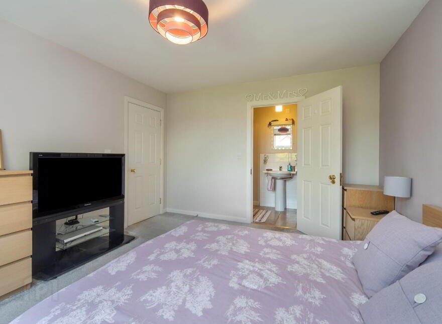 33 Strathearn Lane, Belfast, BT4 2BT